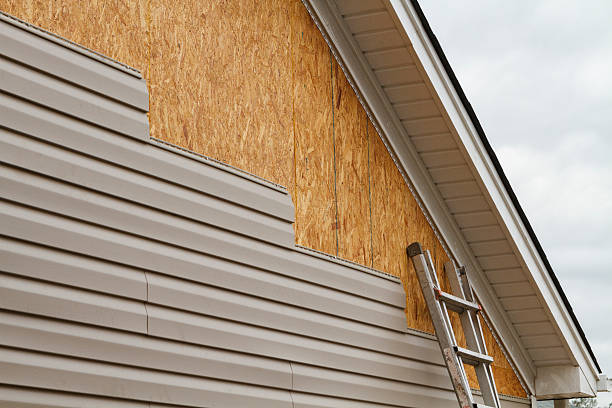 Professional Siding Inspection technician working in Mount Wolf, PA